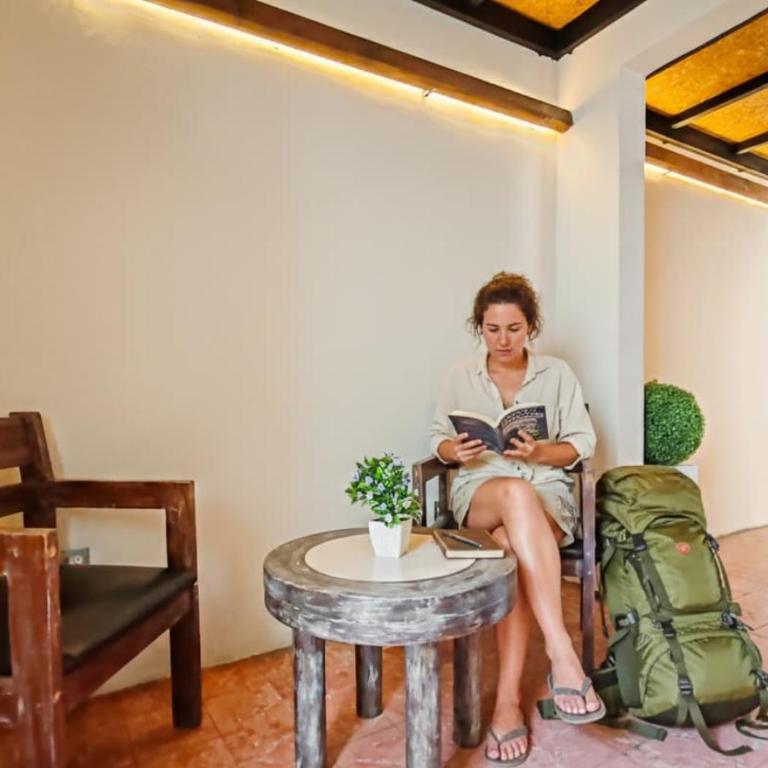 Hostalgia Casa Zul - Cama en habitación compartida femenina de 6 camas - 2