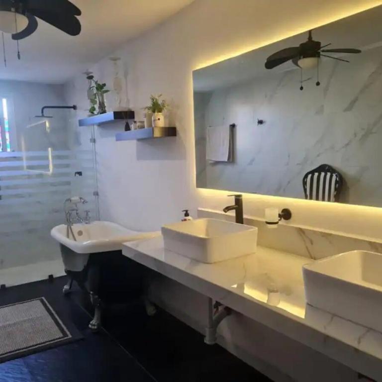Beautiful house with a pool - Casa de 4 dormitorios - 12