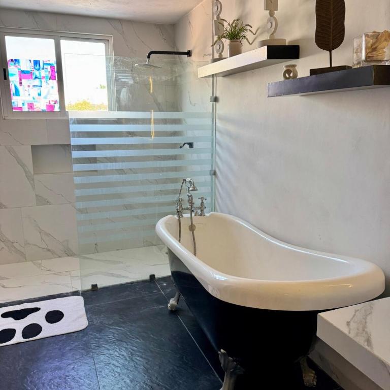 Beautiful house with a pool - Casa de 4 dormitorios - 15