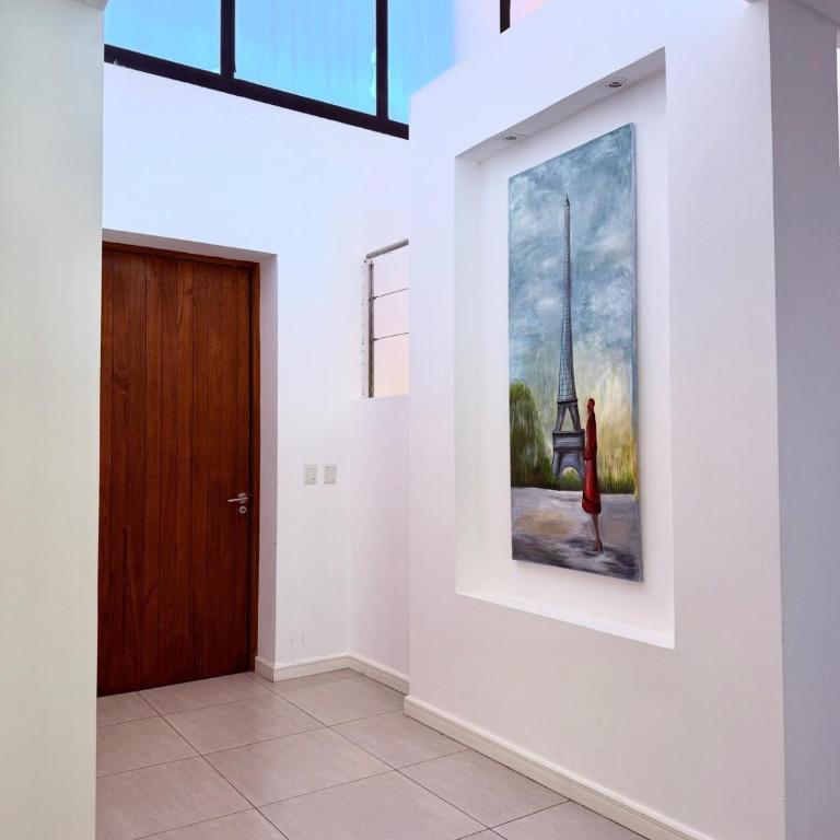Casa con jardín y piscina en Estancias del Pilar - Casa de 4 dormitorios - 5