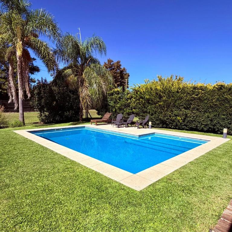 Casa con jardín y piscina en Estancias del Pilar - Casa de 4 dormitorios - 15