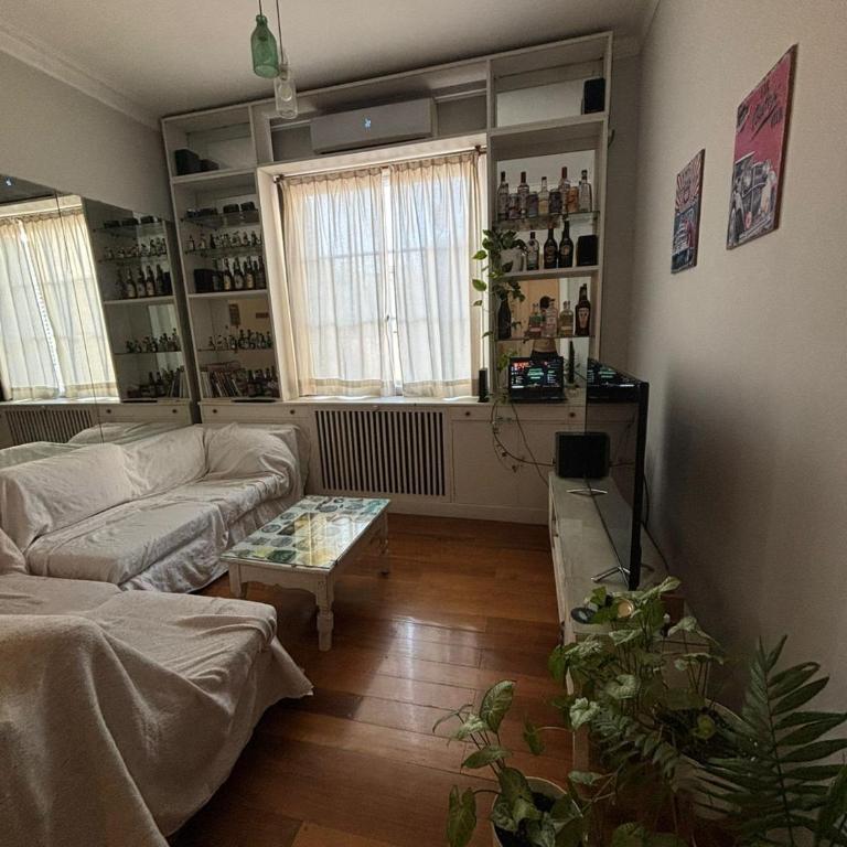 Clásico Porteño - One-Bedroom Apartment - 3