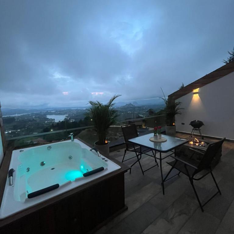 Cabañas Montecielo Guatape - El Peñol - Triple Room with Lake View - 2