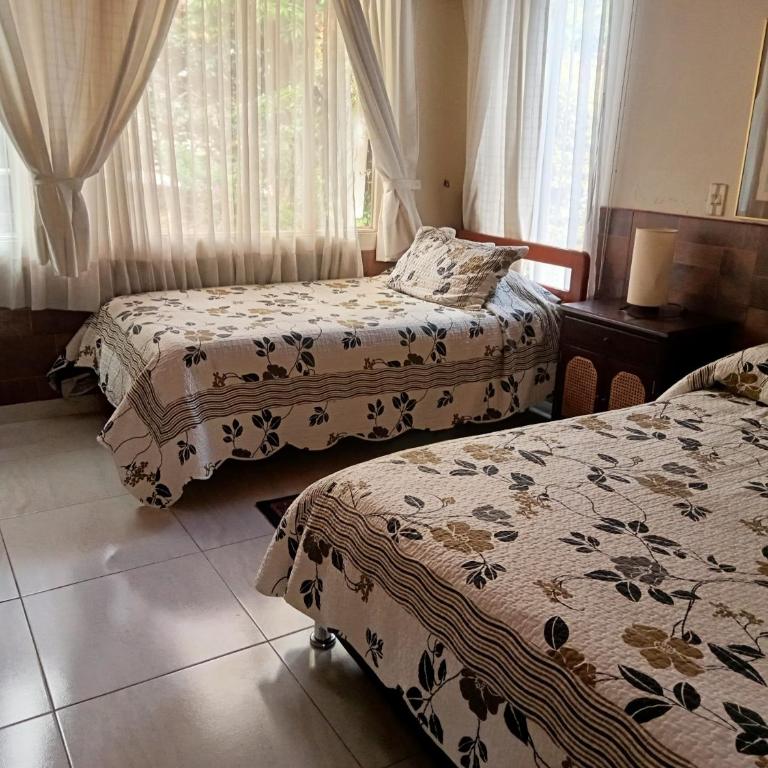 Miravalle Suites - Habitación Familiar - 3