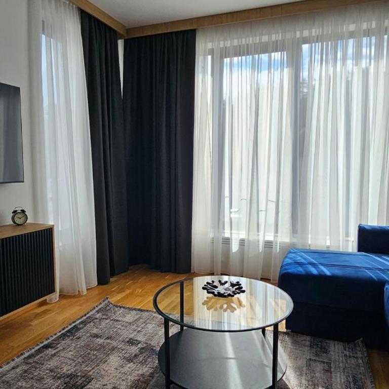 Zlatni TRG - Apartment with Lake View - 6