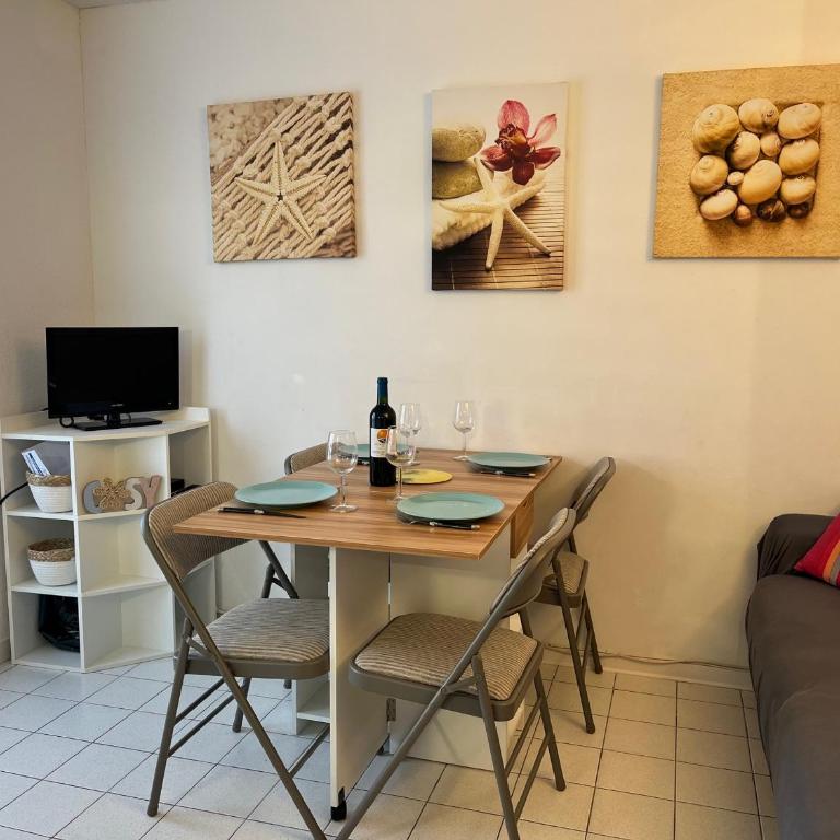 Gruissan : T3 RDC 4/5 pers, Piscine & Parking privé - FR-1-796-93 - Appartement - 11