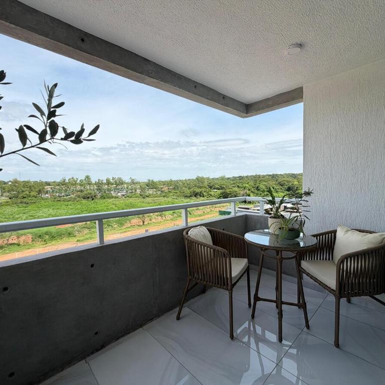 Departamento a estrenar tipo Resort en Complejo Altamira Surubi i 10 minutos del Aeropuerto Silvio Pettirosi - One-Bedroom Apartment - 13