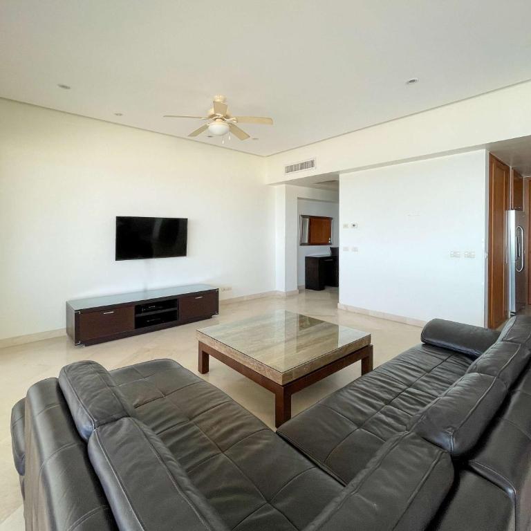 Oceanfront Condo with Stunning Views #303 - Apartamento - 6