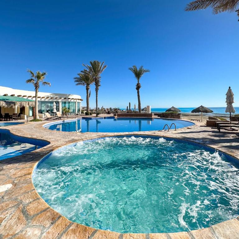 Oceanfront Condo with Stunning Views #303 - Apartamento - 29