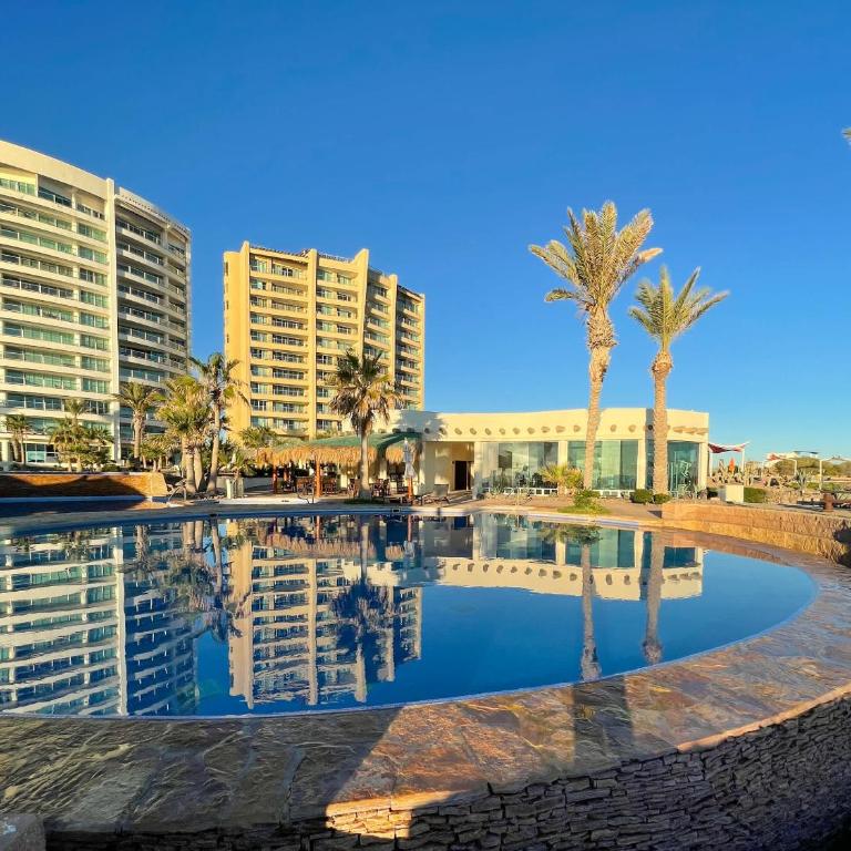 Oceanfront Condo with Stunning Views #303 - Apartamento - 40