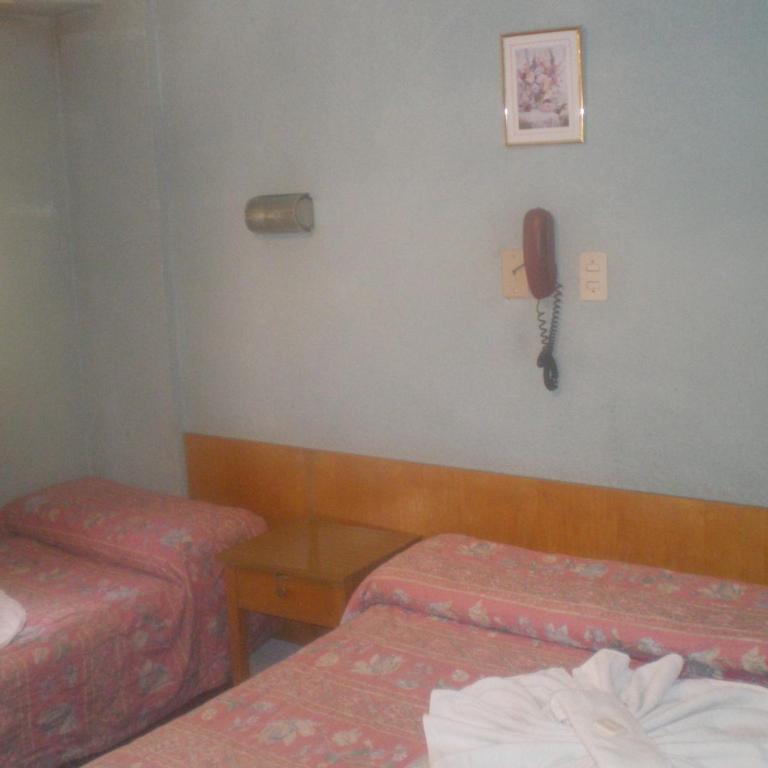 Hotel Lebet - Habitación Triple Básica - 2