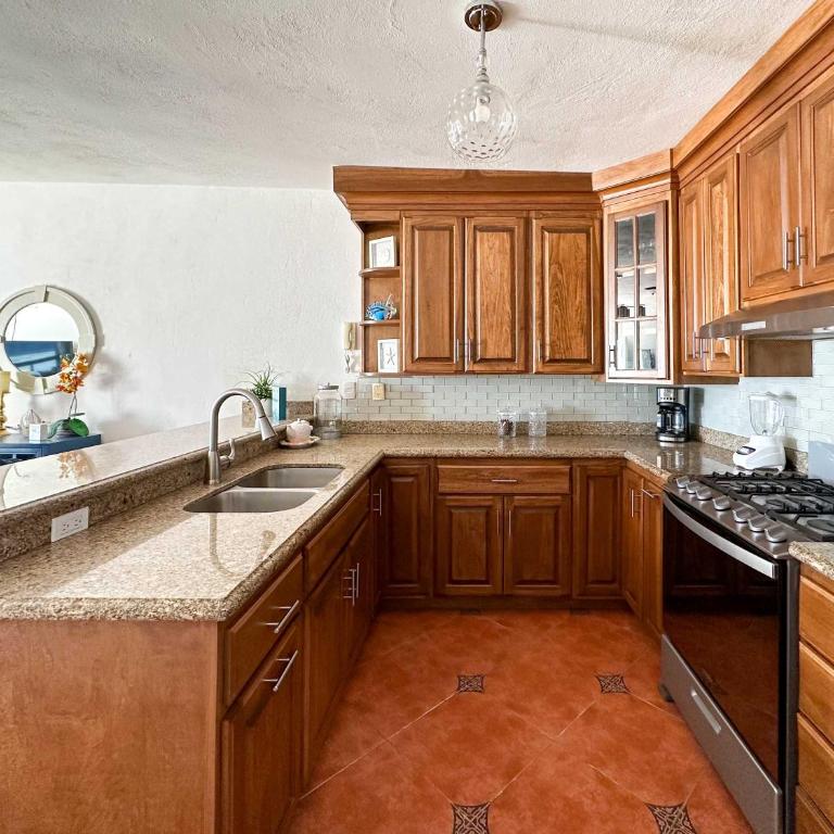 Charming Mexican Townhome Pool Access #01 - Apartamento - 7