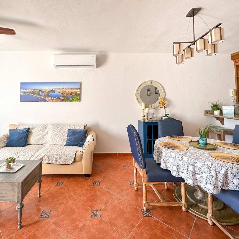 Charming Mexican Townhome Pool Access #01 - Apartamento - 9
