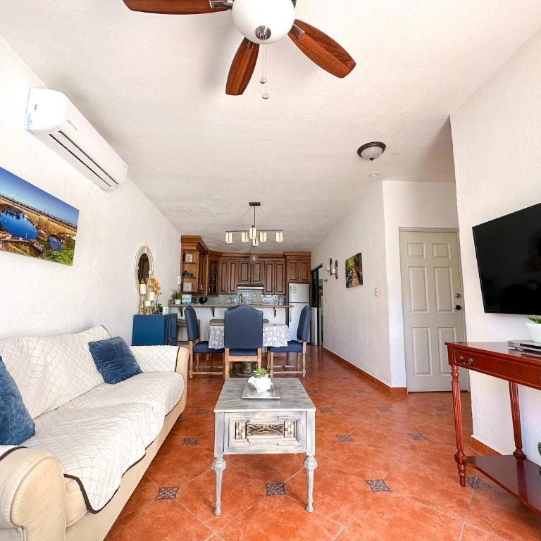 Charming Mexican Townhome Pool Access #01 - Apartamento - 12