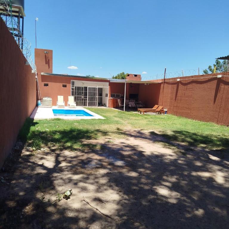 mary - One-Bedroom House - 3