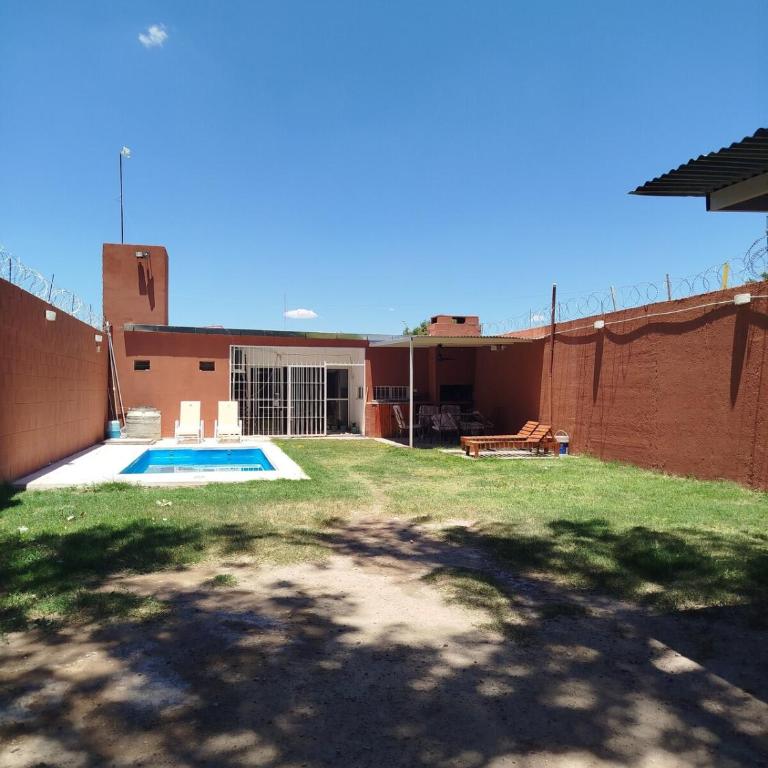 mary - One-Bedroom House - 4