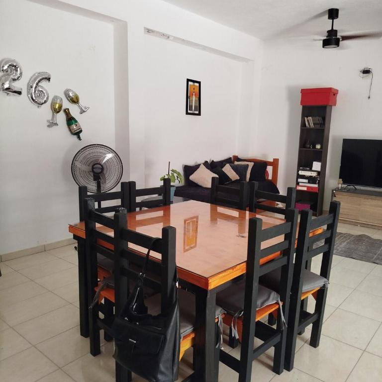 mary - One-Bedroom House - 14