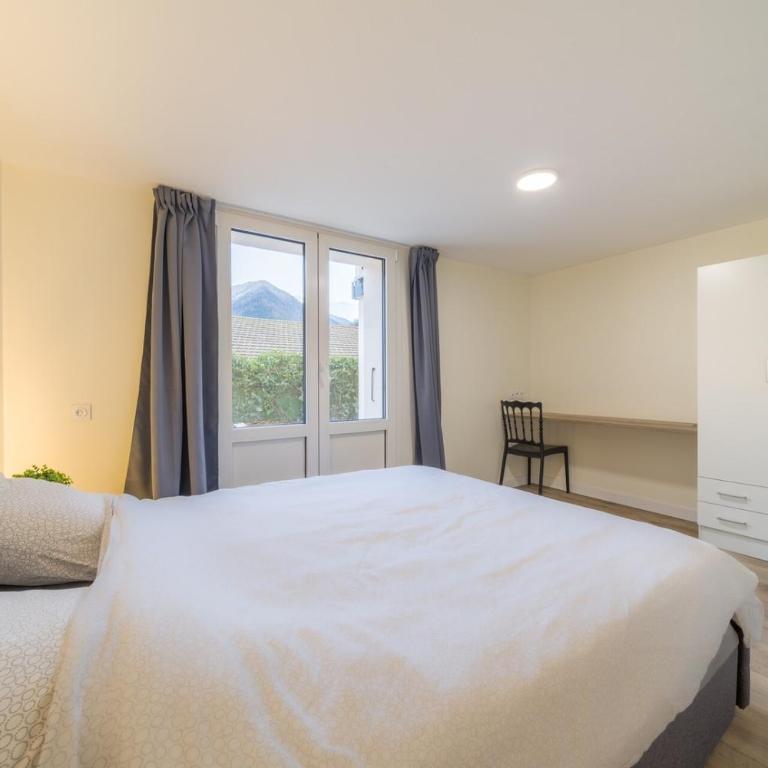 28 Grand Rocher Bright & quiet ground floor 4 BDR - Apartamento - 4