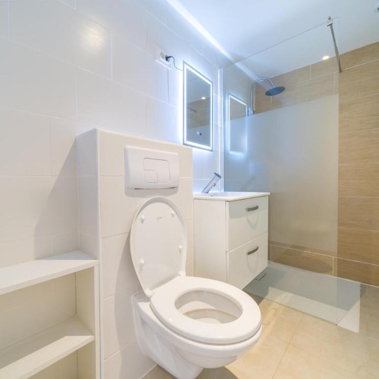 28 Grand Rocher Bright & quiet ground floor 4 BDR - Apartamento - 9