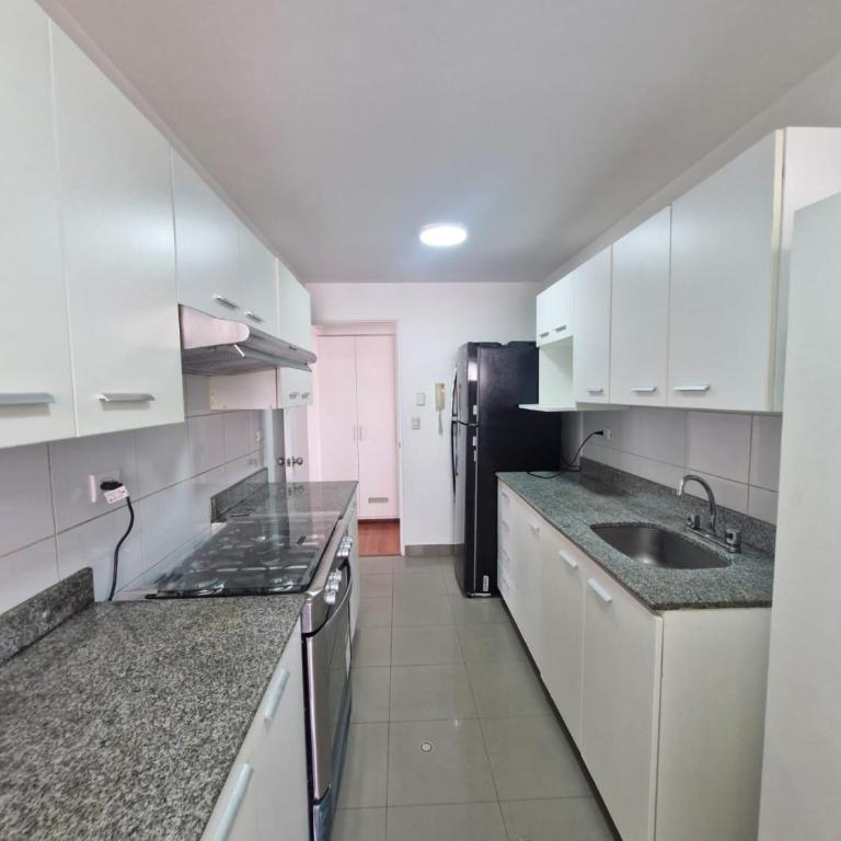 Spacious and Elegant Apartment in Financial Center - Two-Bedroom Apartment - 7