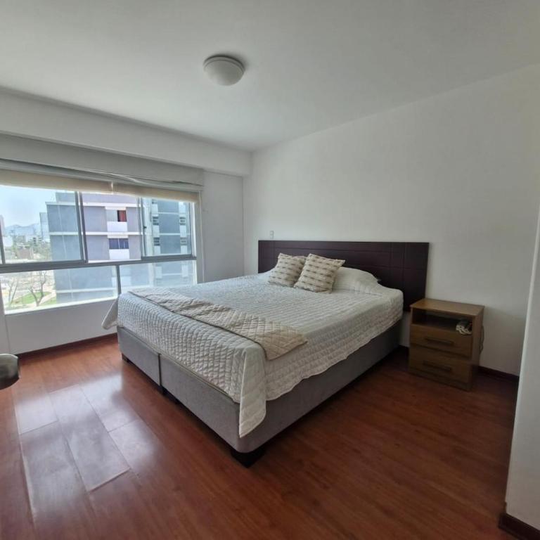 Spacious and Elegant Apartment in Financial Center - Two-Bedroom Apartment - 2