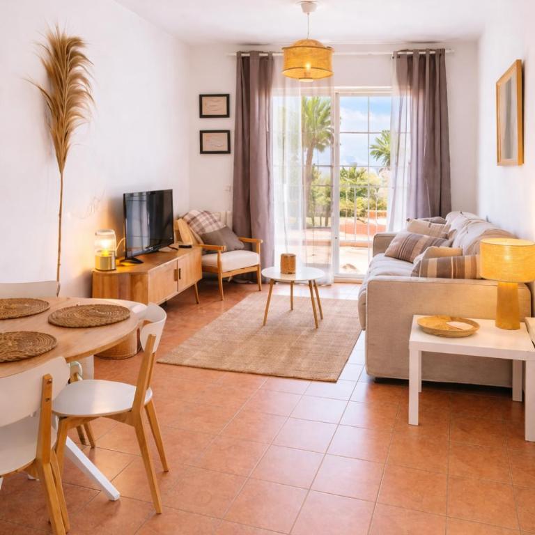 La Amapola, a Little Oasis with Sea View, Pool & Terrace in Nerja - Apartamento de 1 dormitorio - 8