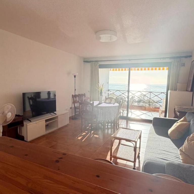 Max Neptuno 1st Line Beach Ocean View Apartment - One-Bedroom Apartment - 8