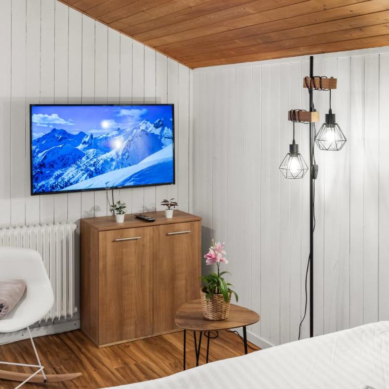 Charmant studio à 5 minutes à pied des bains - Apartment mit 1 Schlafzimmer - 22