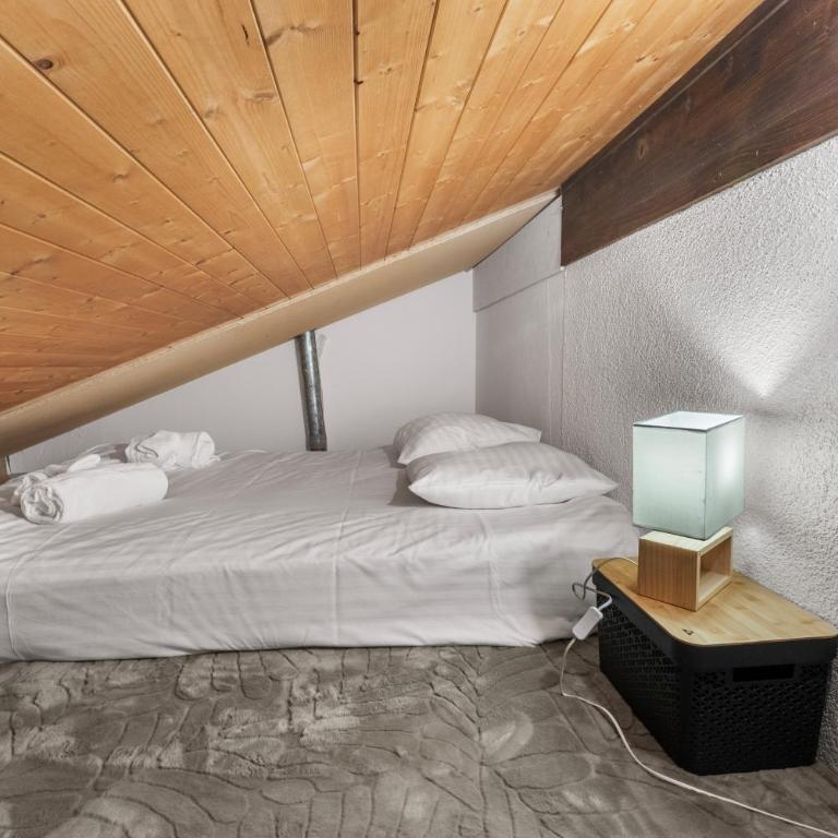 Charmant studio à 5 minutes à pied des bains - Apartment mit 1 Schlafzimmer - 25