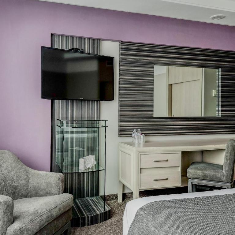 Hotel Marbella - Habitación con cama extragrande. - 9