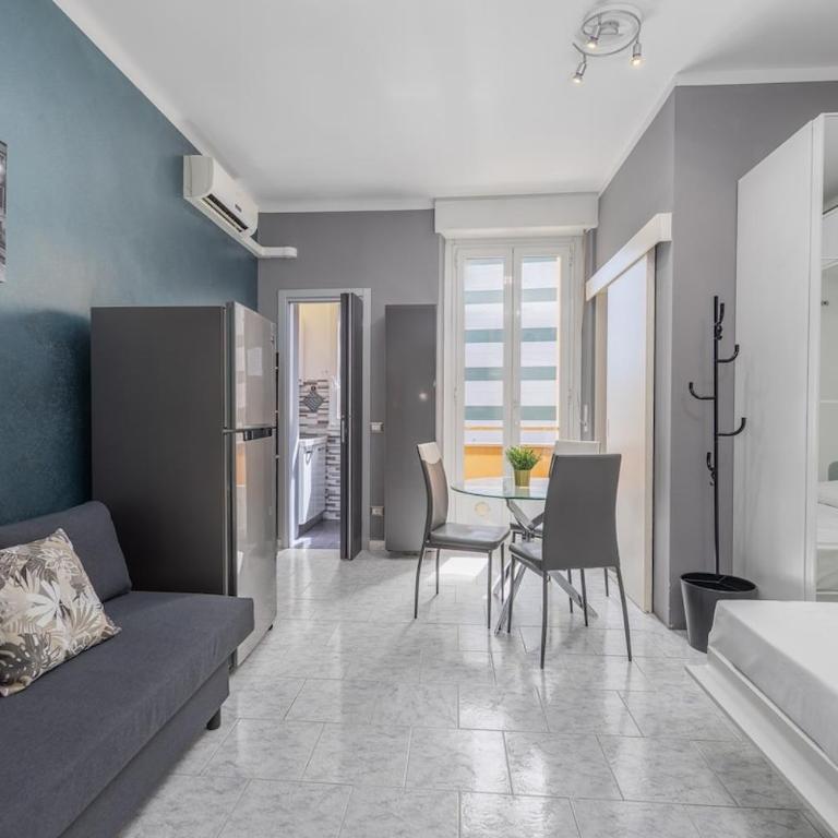 2 min to Tram and Bus - 5min to MXP Shuttle - Air Conditioning - Balcony - Appartamento con 1 Camera da Letto - 1