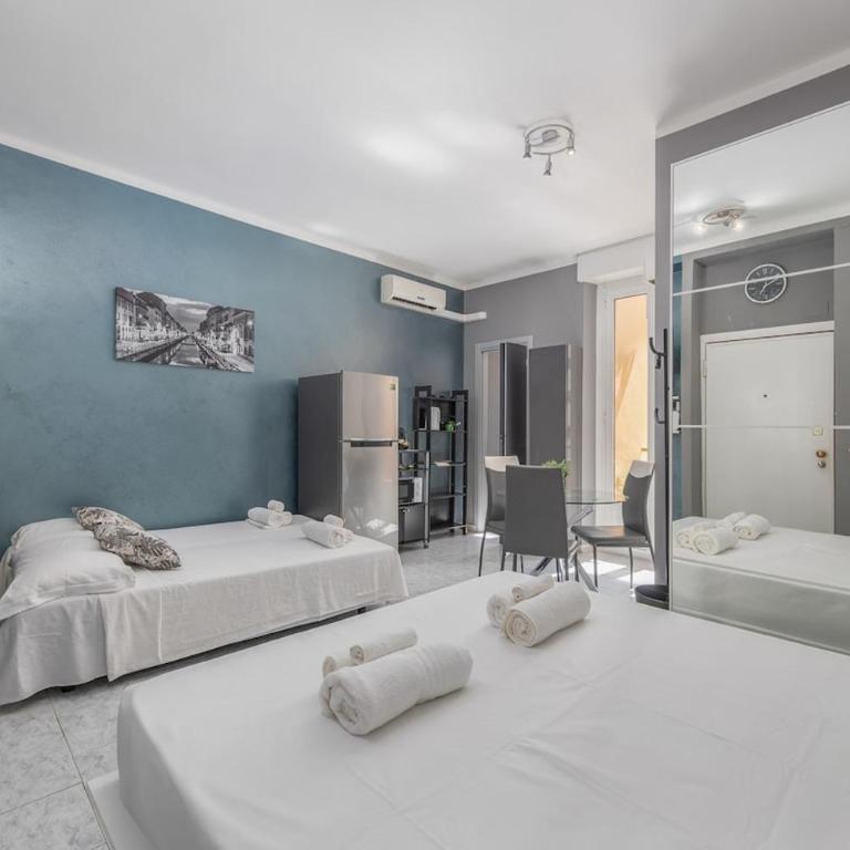 2 min to Tram and Bus - 5min to MXP Shuttle - Air Conditioning - Balcony - Appartamento con 1 Camera da Letto - 8