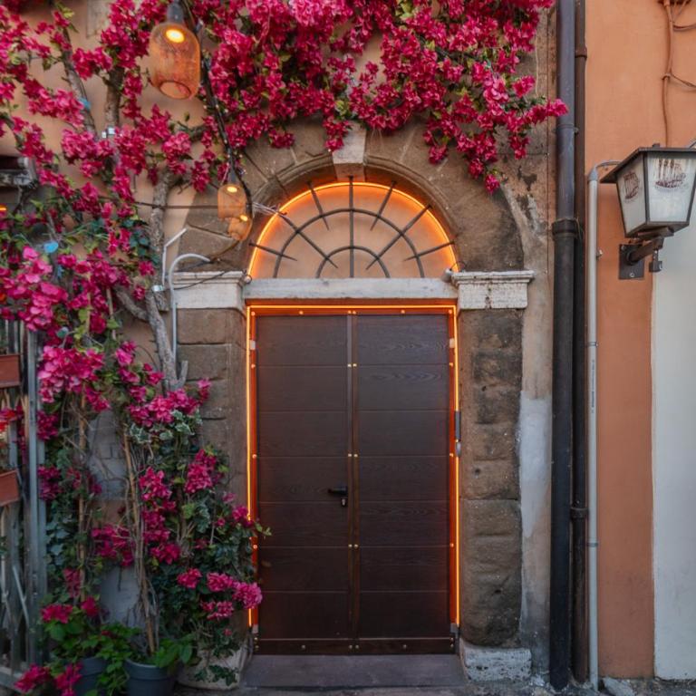 JOIVY Comfort Stays near the Colosseum - Appartamento con 3 Camere da Letto - 4