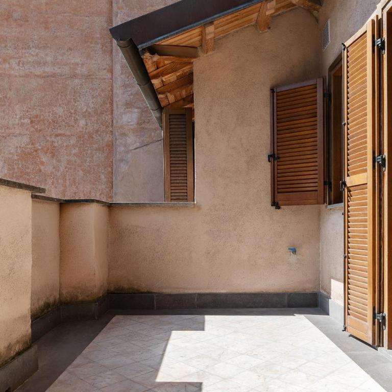 JOIVY Comfort Stays near the Colosseum - Appartamento con 3 Camere da Letto e con Balcone - 11