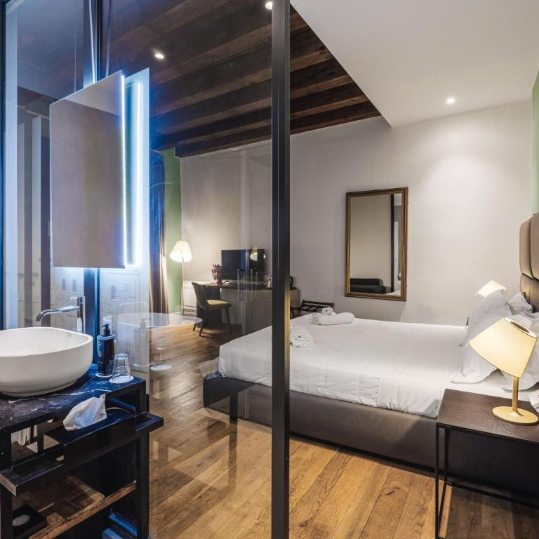 PALAZZO SANTAMARINA Luxury Suite & Spa - Luxury Quadruple Room - 2