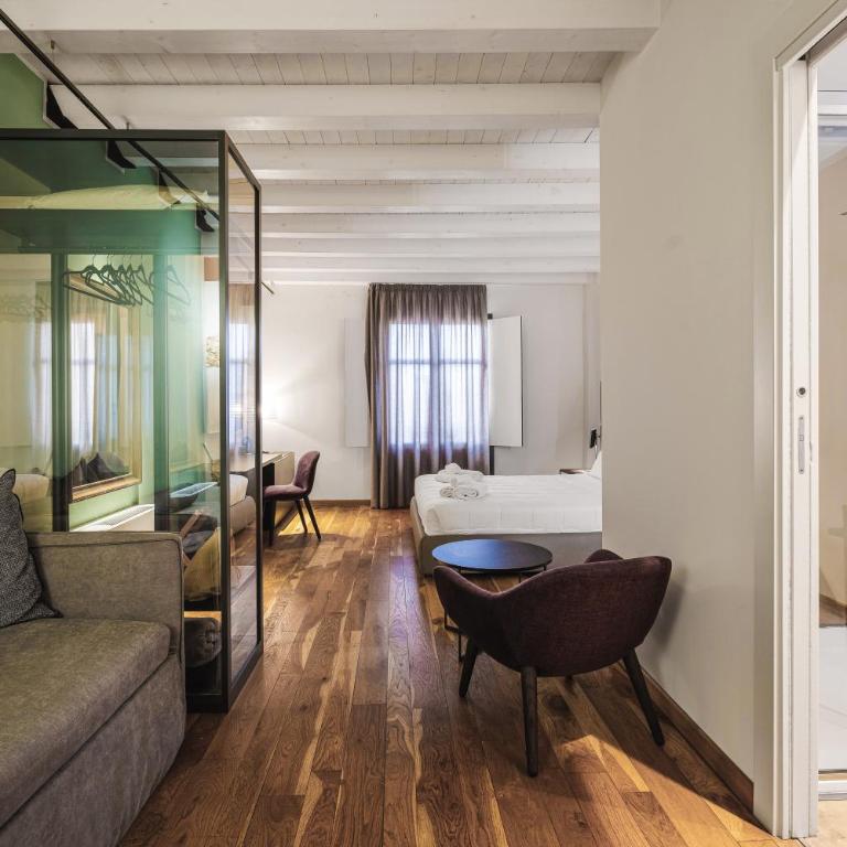 PALAZZO SANTAMARINA Luxury Suite & Spa - Luxury Quadruple Room - 4