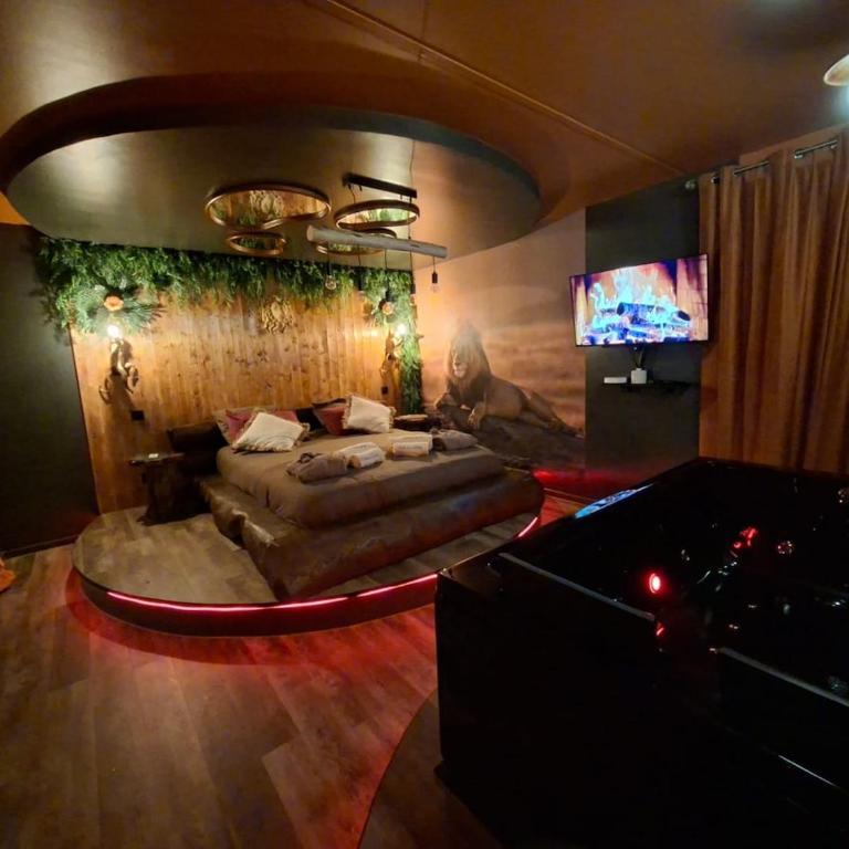 Love Room Luxe Balnéo Privée proche Disneyland Paris - Studio-Apartment mit Queensize-Bett - 2