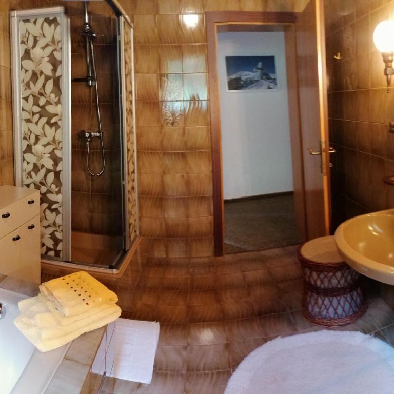 Gästehaus Gruber - Ferienhaus mit 3 Schlafzimmern - 11