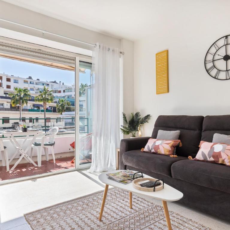 Lumineux, Ensoleillée, Proche plage ,Coeur de centre ville, chaleureux, - Studio with Terrace - 1