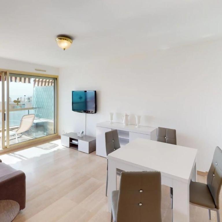74E - Beau 2Pavec grande terrasse et magnifique vue mer - One-Bedroom Apartment - 3