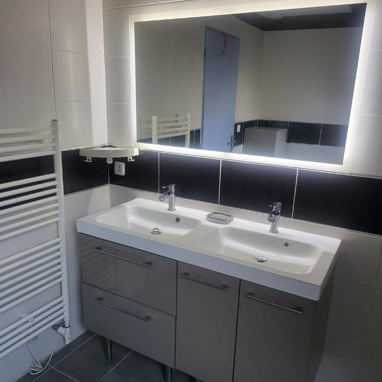 Maison familiale avec jardin proche Rouen & Zénith - Maison 4 Chambres - 37
