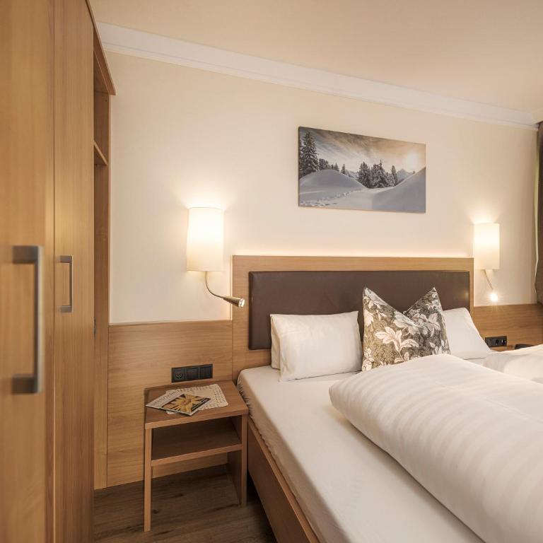 Hotel Finkenbergerhof - Doppelzimmer mit Balkon - 11