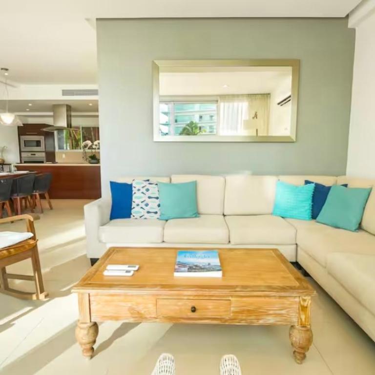 The One & Only Luxe Beachfront Villa - Hotel Zone - Villa - 1