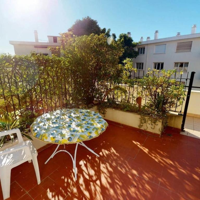 42OB - Beau studio avec immense terrasse et garage privé - Apartment mit 1 Schlafzimmer - 1