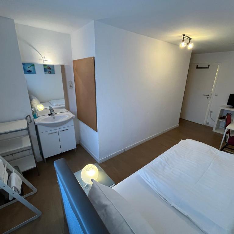 Pension Belo Sono München - Chambre Simple Économique avec Salle de Bains Commune - 4