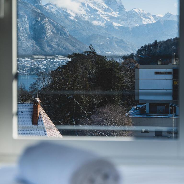 Le Saphir - Vue panoramique sur le lac d'Annecy - Three-Bedroom Apartment - 24