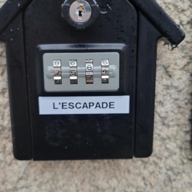 Appartement les hauts de balaruc L' escapade T2 rénové parking climatisation et piscine - Appartement 1 Chambre - 35