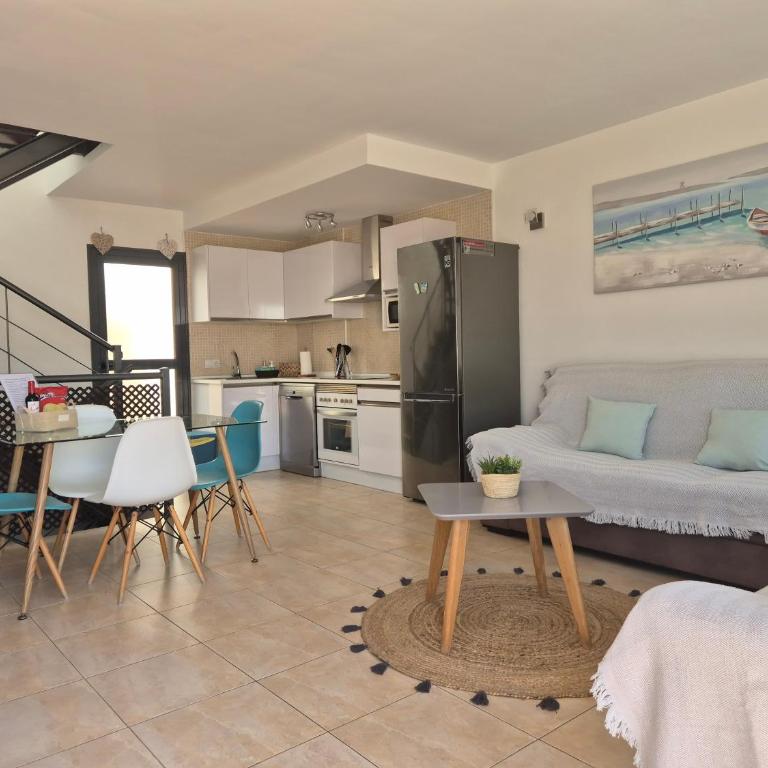 Casa en Cotillo Lagos with Free Wifi & Netflix - Apartamento de 3 dormitorios - 2