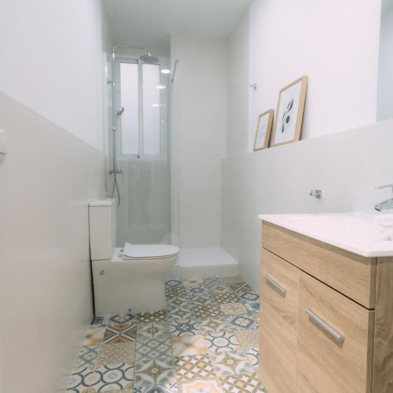 Colón Urban Rooms - Budget Twin Room - 3