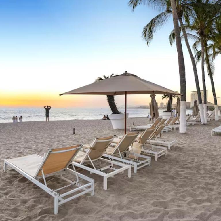 Luxury Oceanview Condo at Icon Vallarta - Apartamento de lujo de 4 dormitorios - 2